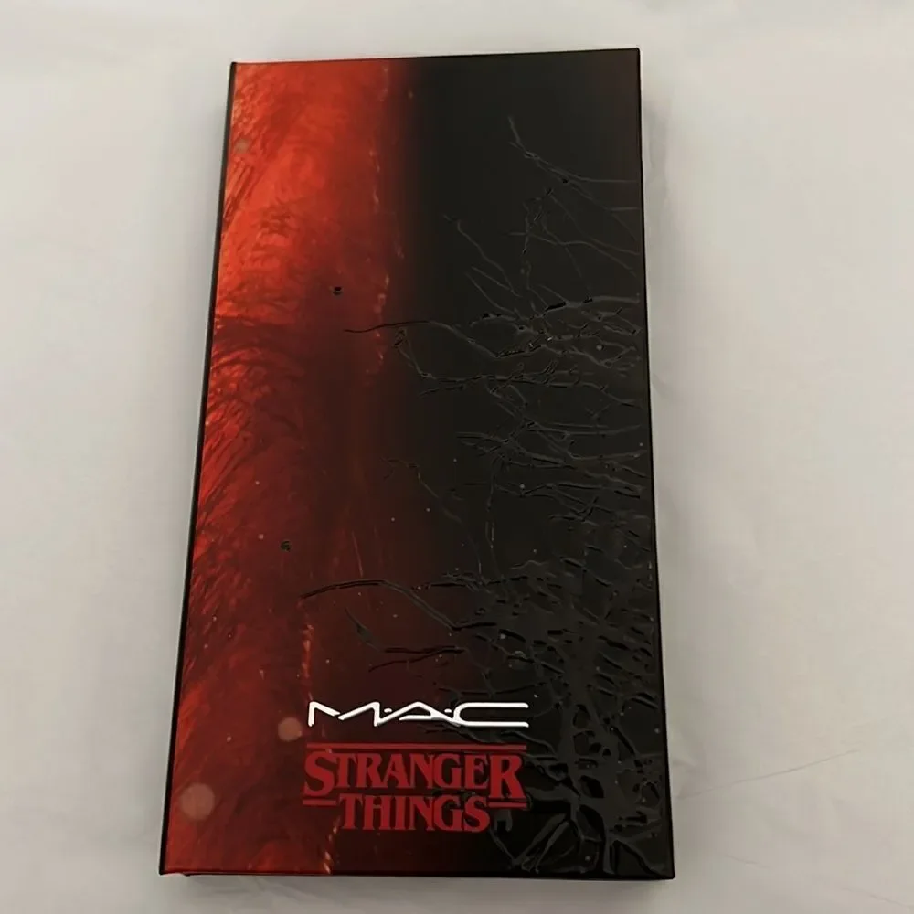 1 LEFT! Mac Stranger Things The Void Eye Palette